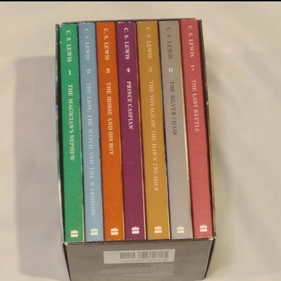 Chronicles of Narnia 7 book set - Picture 2 of 6